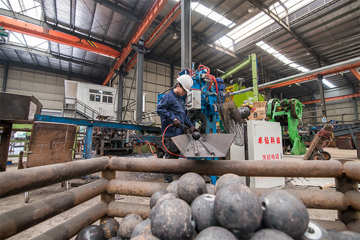 渝中网架配件-螺栓球加工车间